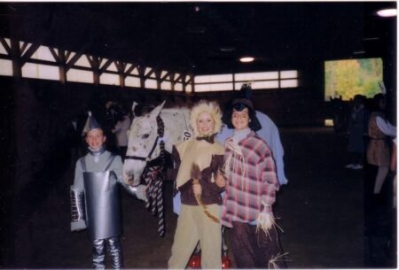 horse and people from the wizard of oz