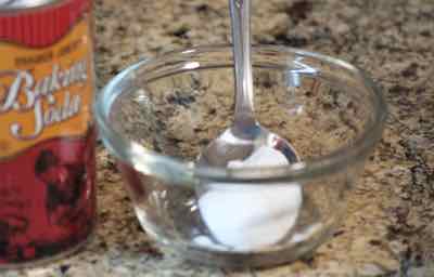 baking soda powder on a spoon