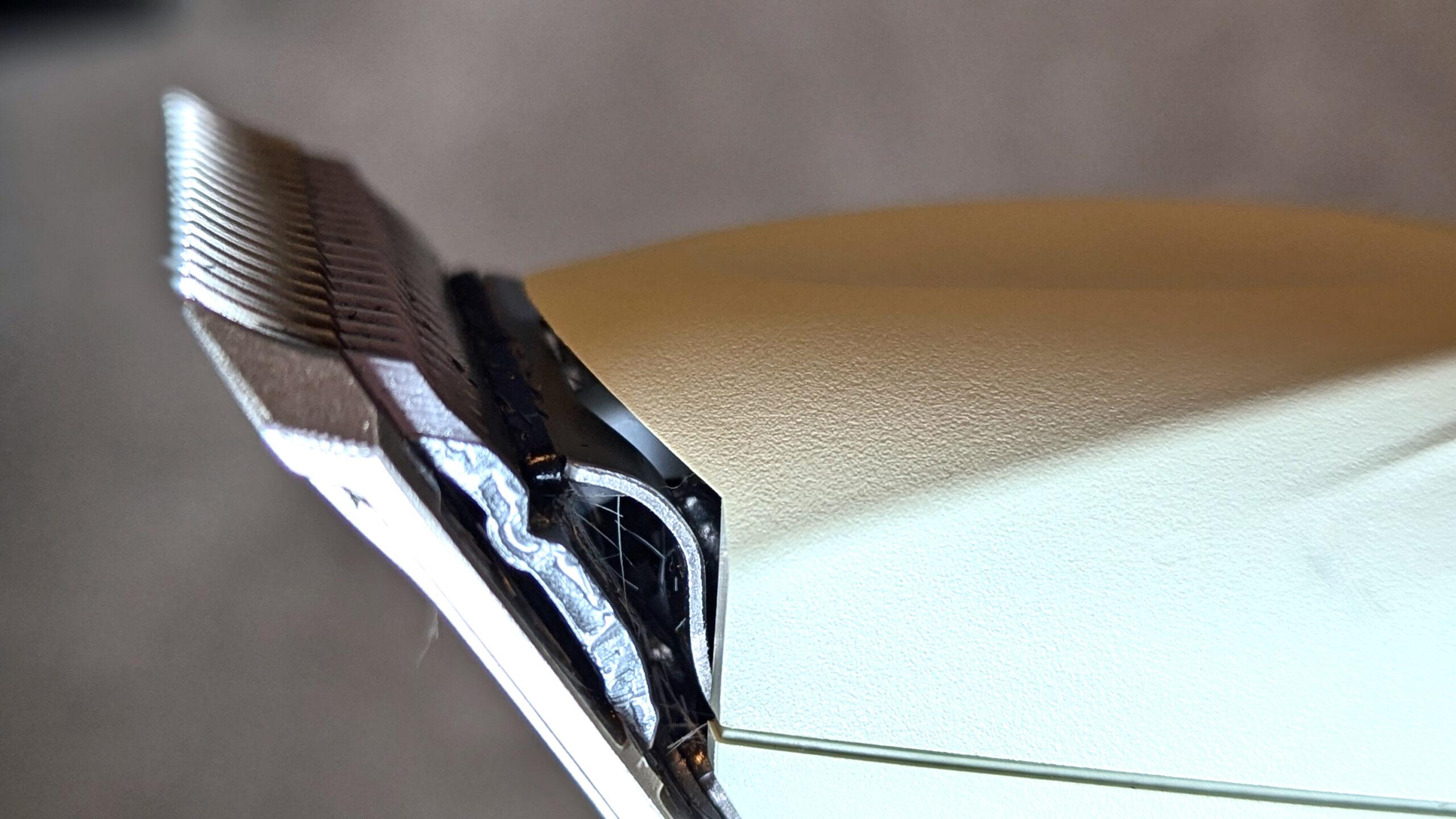 kmc+ clipper blade showing the side of clipper and where to put clipper oil
